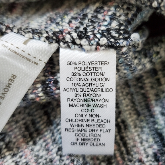 LOFT plus textured boucle knit flare skirt, 26,… - Picture 9 of 9